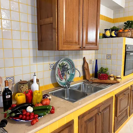 Bed & Breakfast Maison Angela SantʼAgata sui Due Golfi