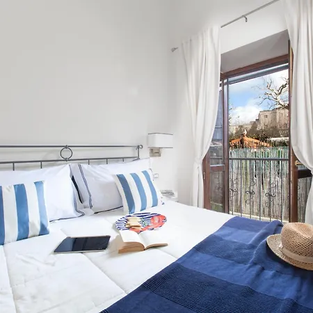 Maison Angela Bed & Breakfast SantʼAgata sui Due Golfi