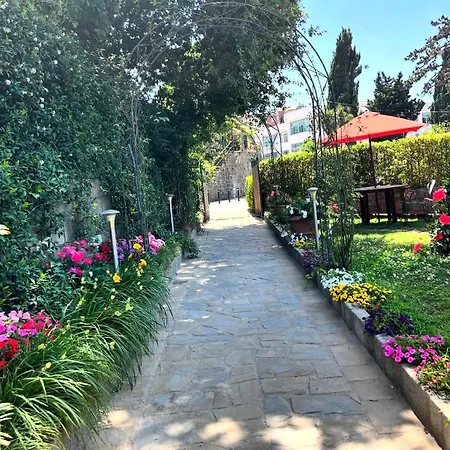 Panzió Maison Angela SantʼAgata sui Due Golfi